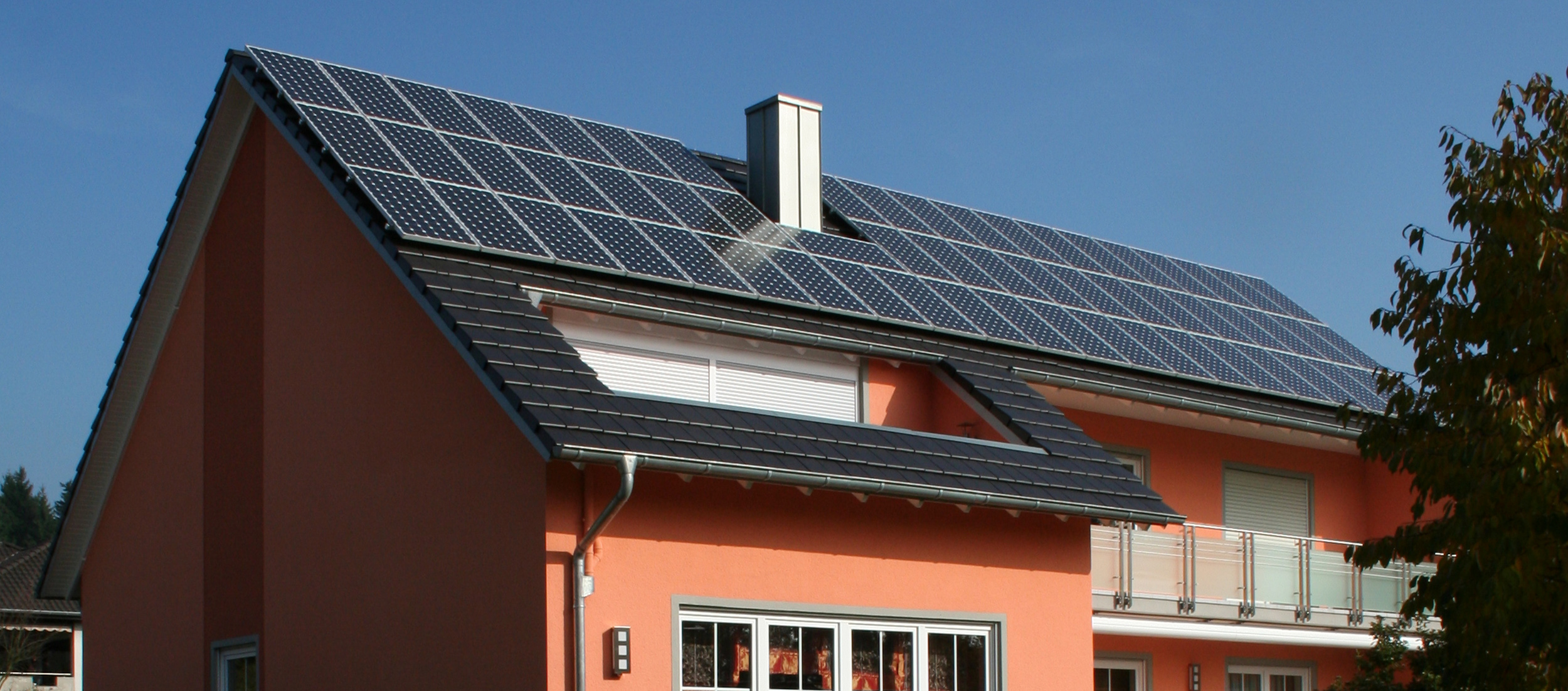 Balkon mit solaranlagen 